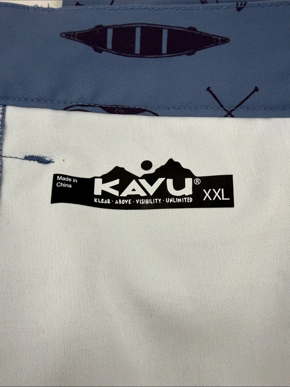 Kavu signs every